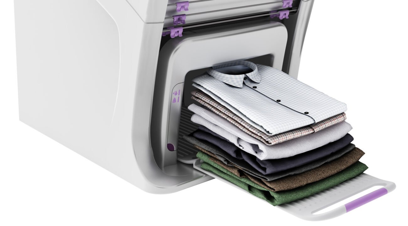 Discover how the FoldiMate laundry folding machine handles different fabrics and materials with ease. Smart, efficient, and fabric-friendly